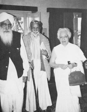 Sant Kirpal Singh with Raja Mahendra Pratap Ji, a long-time associate of Mahatma Gandhi, and Mme. Vijaya Laksmi Pandit, sister of the late Prime Minister Nehru, and former President of the United Nations, General Assembly, 31 March, 1973, Manav Kendra