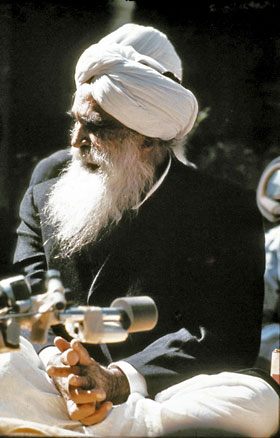 Kirpal-Singh,-Bowling-Green,-Sharmas-Farm,-USA-1972_resize